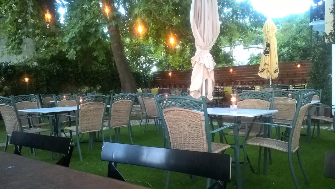 Hermes Hotel Chorefton Extérieur photo