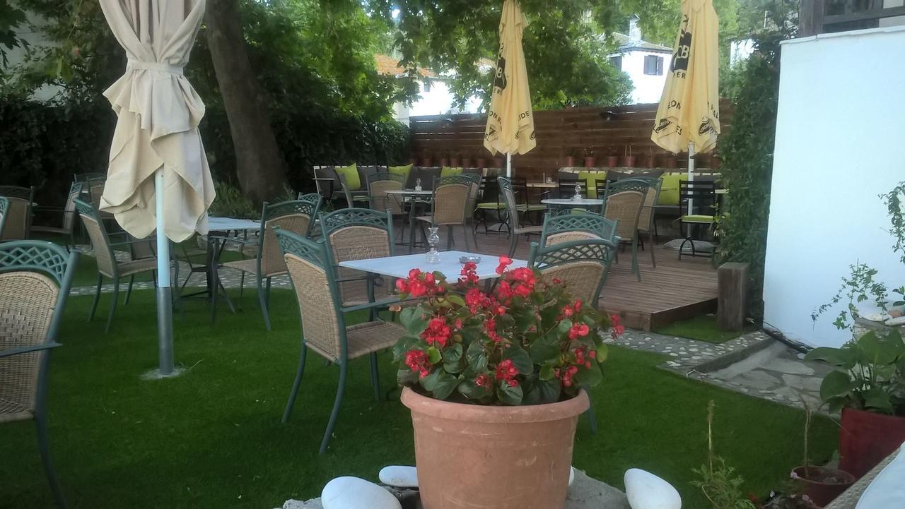Hermes Hotel Chorefton Extérieur photo